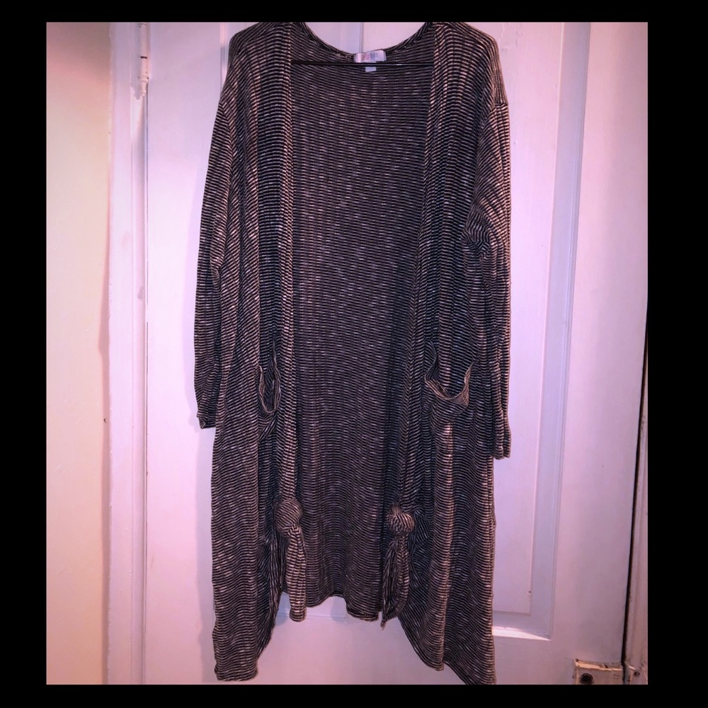 XL Sarah LuLaRoe